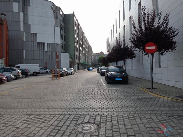 Commercial for rent in Marín - € 500 (Ref: 9042105)