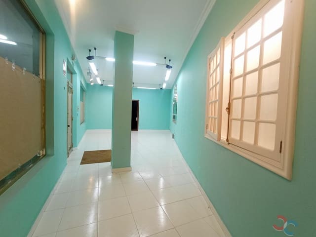 4 bedroom Commercial for sale in Marín - € 49,000 (Ref: 9068738)