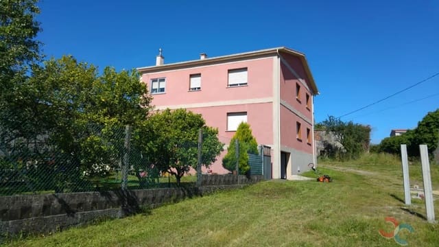 4 bedroom Finca/Country House for sale in Pontevedra city with garage - € 475,000 (Ref: 9098976)