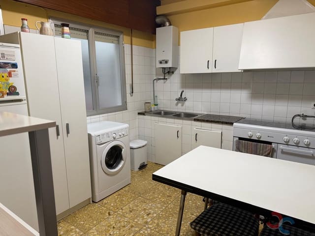 4 soveværelse Lejlighed til salg i Vilagarcía de Arousa - € 160.000 (Ref: 9110152)