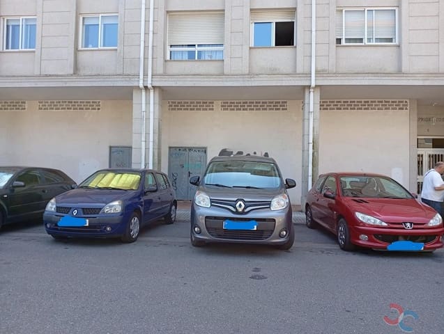 2 bedroom Commercial for sale in Vilagarcía de Arousa - € 230,000 (Ref: 9110154)