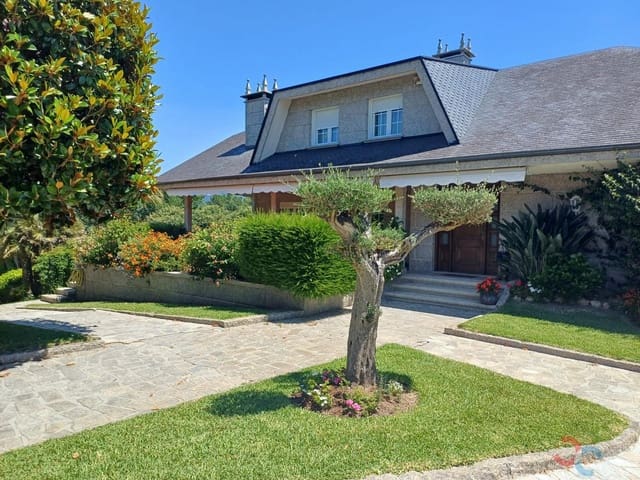 5 makuuhuone Huvila myytävänä paikassa Vilagarcía de Arousa mukana 
autotalli - 880 000 € (Ref: 9136979)