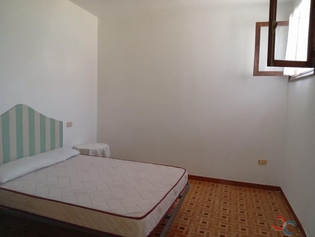 3 bedroom Semi-detached Villa for sale in Marín with garage - € 320,000 (Ref: 9146457)