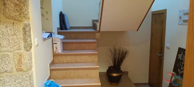 3 bedroom Finca/Country House for sale in Pontevedra city with garage - € 300,000 (Ref: 9153346)