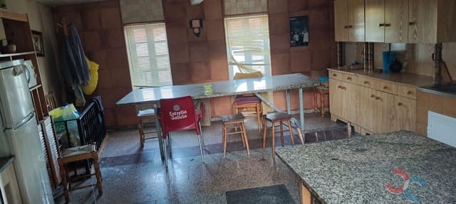 3 bedroom Finca/Country House for sale in Pontevedra city with garage - € 300,000 (Ref: 9153346)