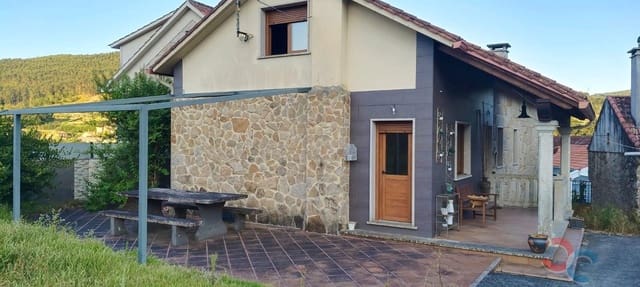 3 bedroom Finca/Country House for sale in Pontevedra city with garage - € 300,000 (Ref: 9153346)