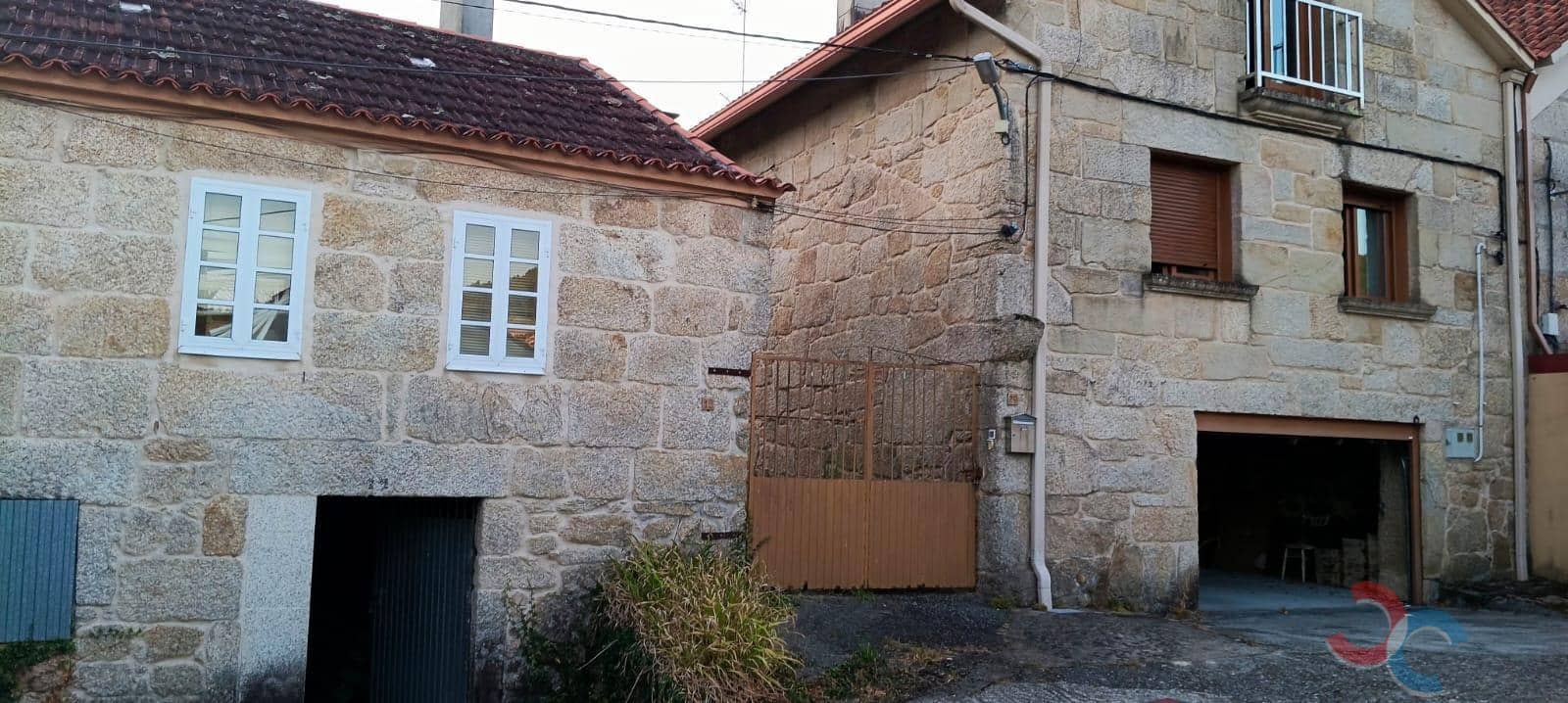 3 soveværelse Finca/Landehus til salg i Pontevedra by med garage - € 300.000 (Ref: 9153346)