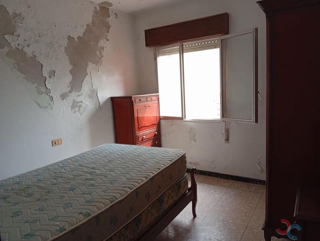 Casa de 3 habitaciones en Marín en venta - 90.000 € (Ref: 9176386)