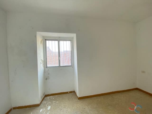 5 bedroom Finca/Country House for sale in Pontevedra city - € 175,000 (Ref: 9186287)