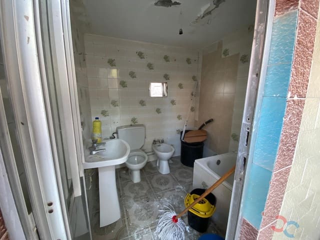 5 bedroom Finca/Country House for sale in Pontevedra city - € 175,000 (Ref: 9186287)