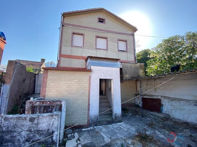 5 bedroom Finca/Country House for sale in Pontevedra city - € 175,000 (Ref: 9186287)