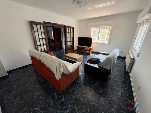 3 bedroom Finca/Country House for sale in Cotobade, Ponteareas with garage - € 129,000 (Ref: 9194293)