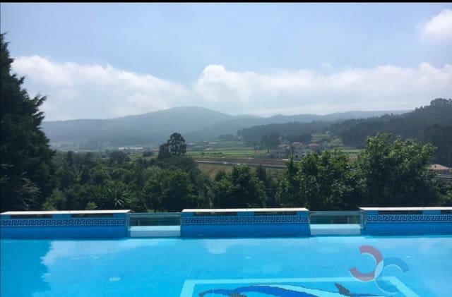 Hotel for sale in Meis - € 2,100,000 (Ref: 9254442)