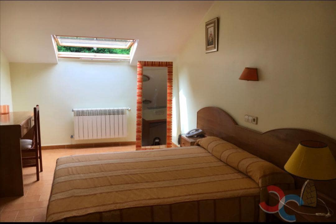 Hotel til salg i Meis - € 2.100.000 (Ref: 9254442)