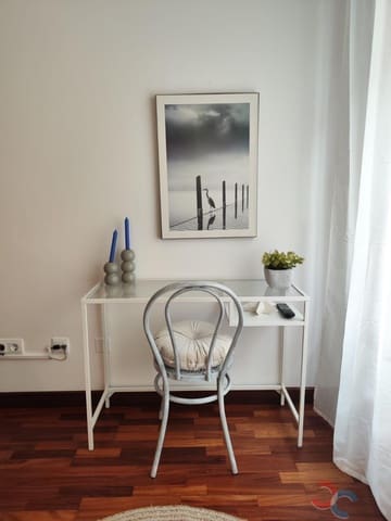 3 bedroom Flat for rent in Marín with garage - € 850 (Ref: 9269313)