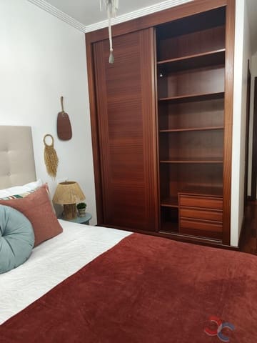 3 bedroom Flat for rent in Marín with garage - € 850 (Ref: 9269313)