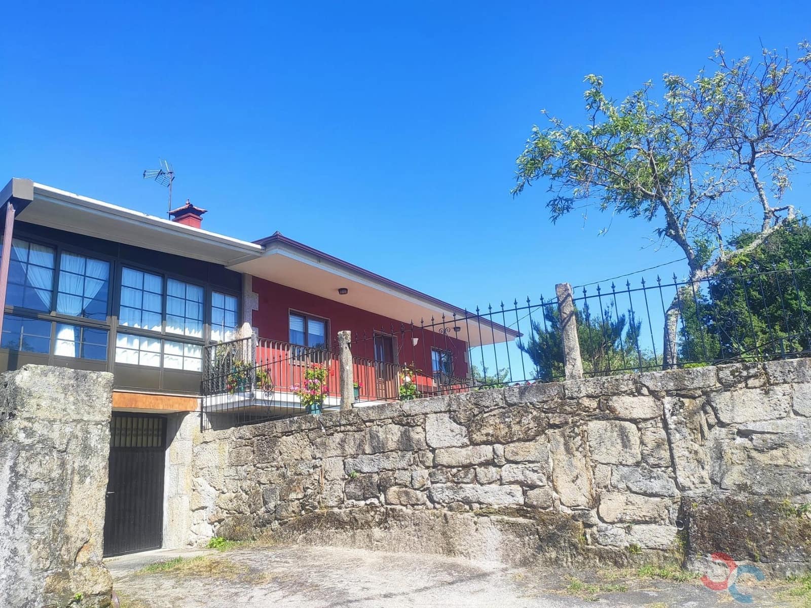 4 bedroom Finca/Country House for sale in Ponte-Caldelas with garage - € 375,000 (Ref: 9294086)