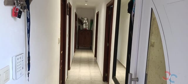 3 bedroom Villa for sale in Pontevedra city with garage - € 200,000 (Ref: 9367217)