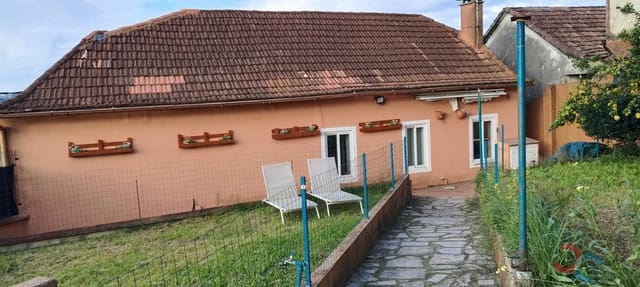 3 bedroom Villa for sale in Pontevedra city with garage - € 200,000 (Ref: 9367217)