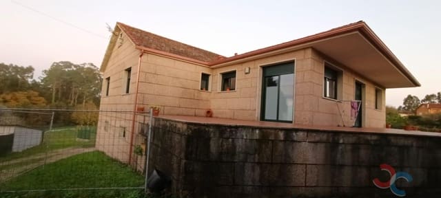 4 bedroom Finca/Country House for sale in Pontevedra city - € 275,000 (Ref: 9400224)