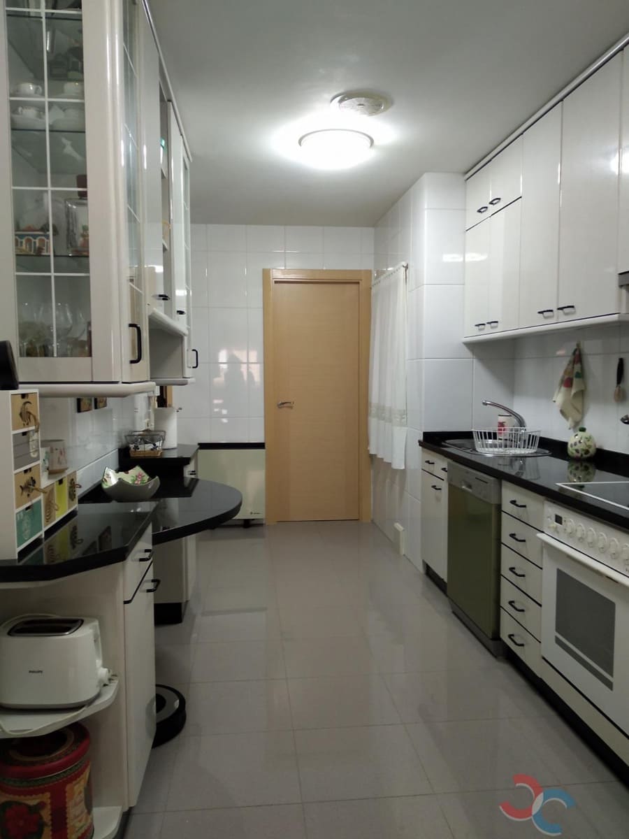 Piso de 3 habitaciones en Marín en venta con garaje - 230.000 € (Ref: 9500686)