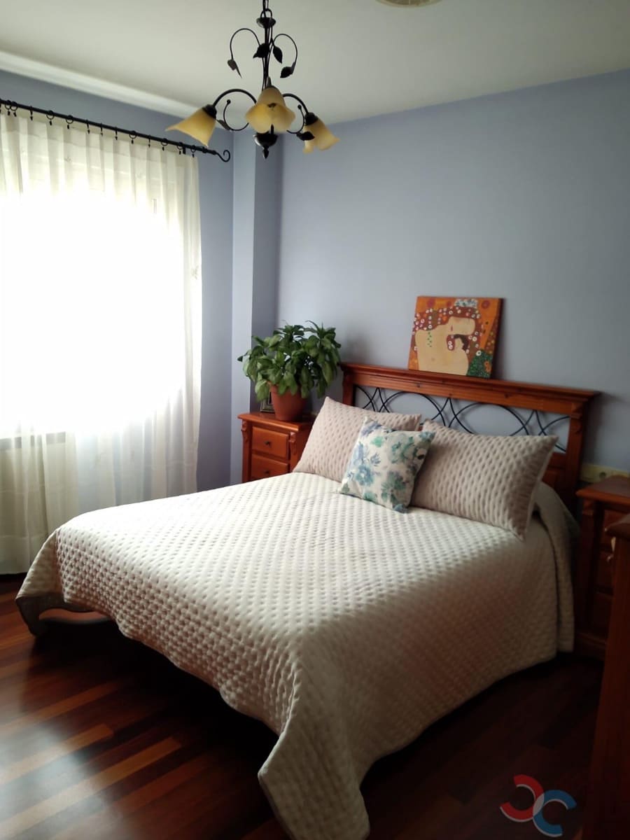 Piso de 3 habitaciones en Marín en venta con garaje - 230.000 € (Ref: 9500686)