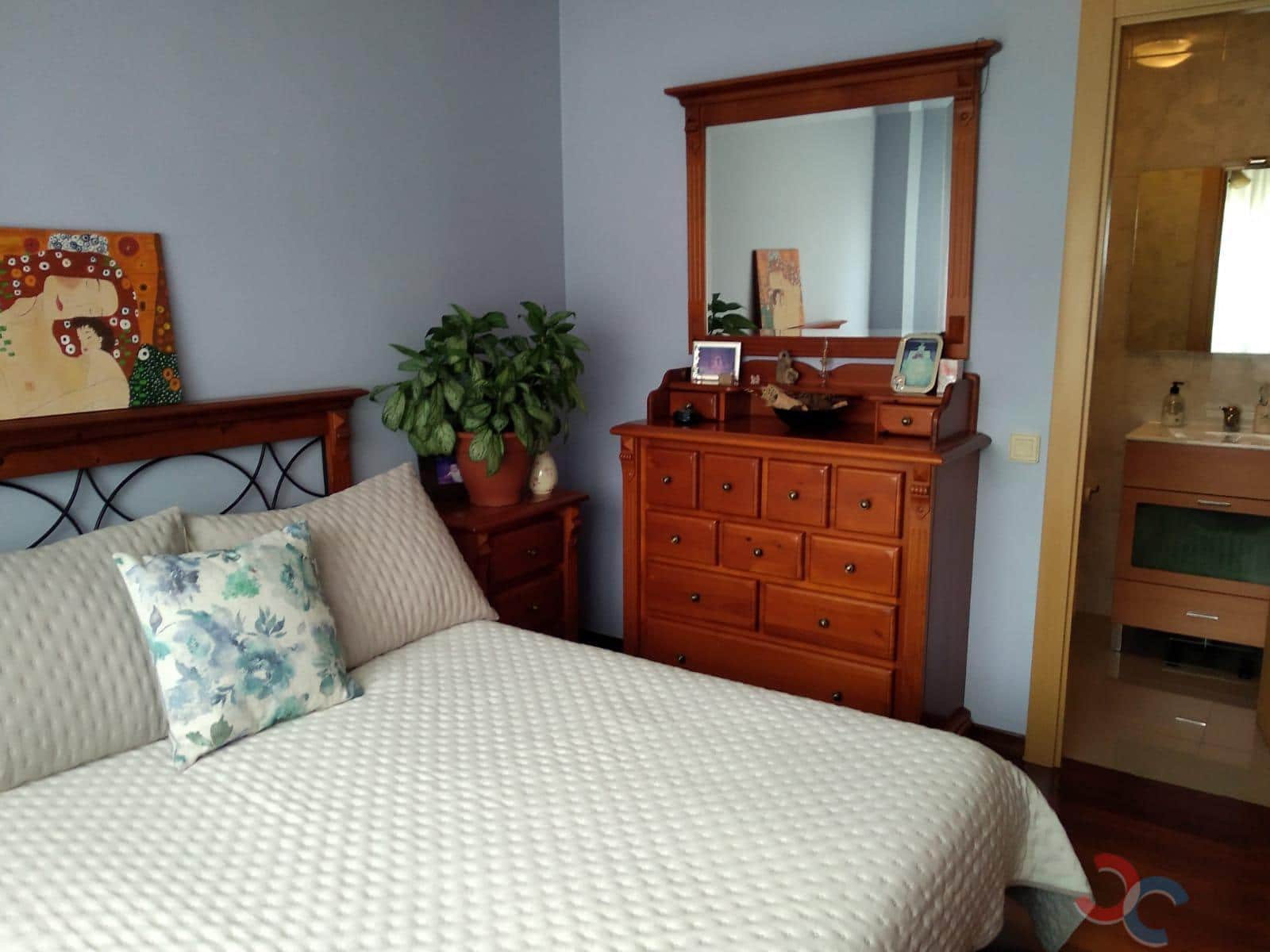 Piso de 3 habitaciones en Marín en venta con garaje - 230.000 € (Ref: 9500686)