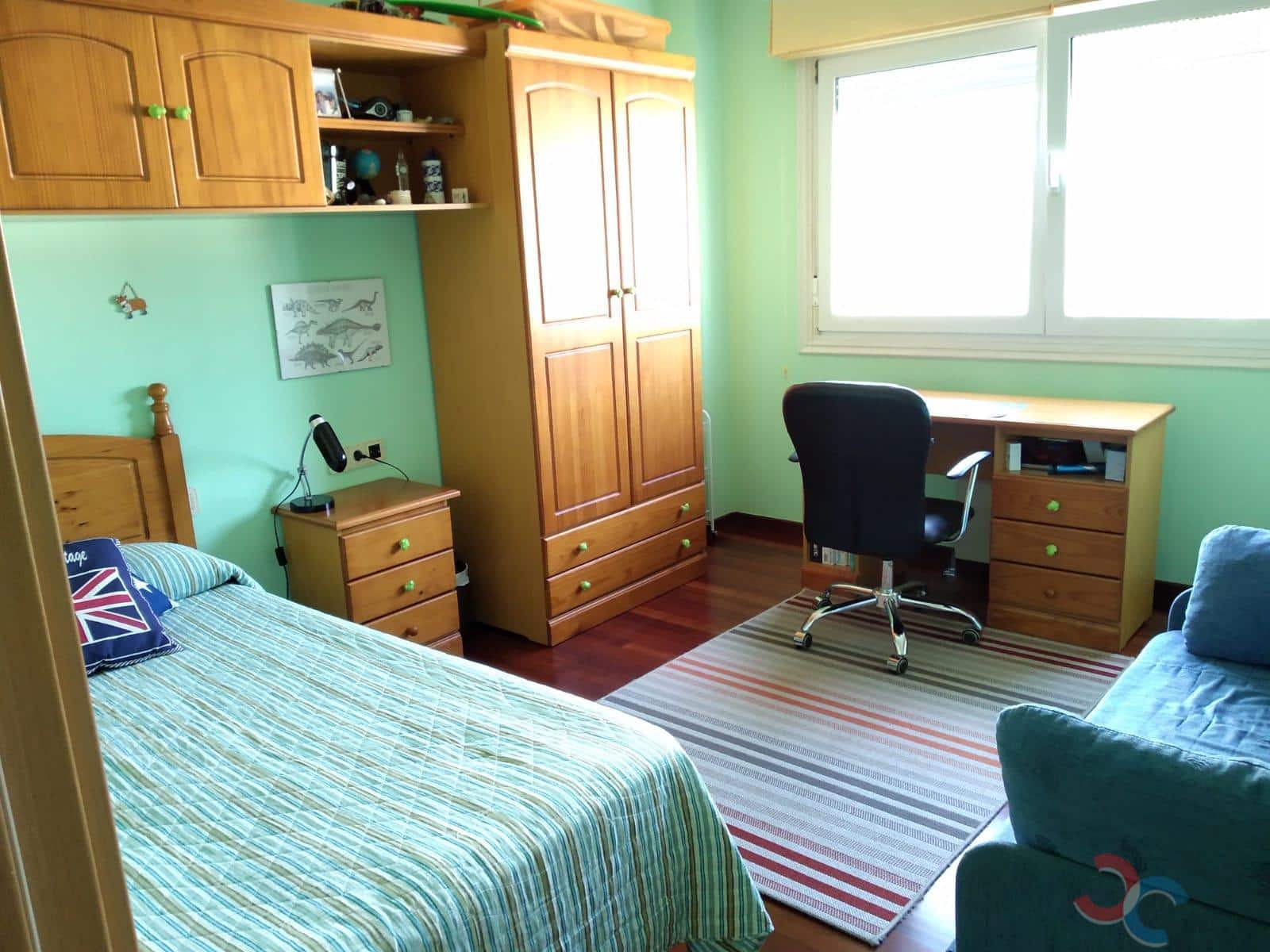 Piso de 3 habitaciones en Marín en venta con garaje - 230.000 € (Ref: 9500686)