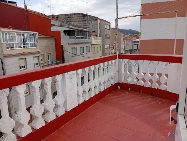 4 bedroom Villa for sale in Pontevedra city - € 165,000 (Ref: 9646309)