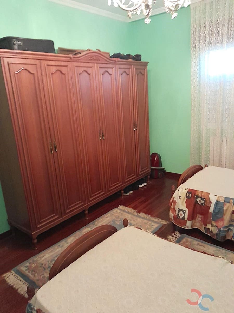 3 makuuhuone Huvila myytävänä paikassa Xeve mukana 
autotalli - 360 000 € (Ref: 9758211)