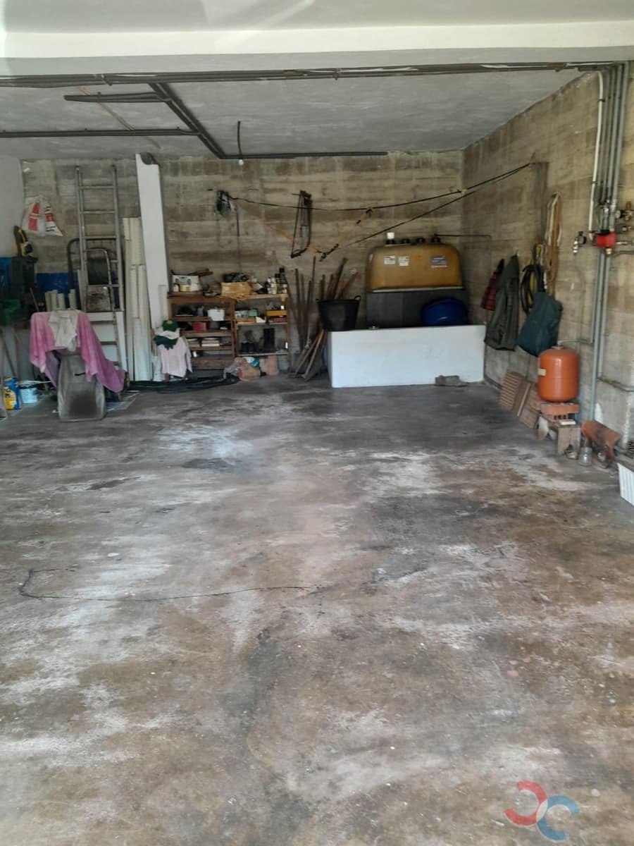 3 makuuhuone Huvila myytävänä paikassa Xeve mukana 
autotalli - 360 000 € (Ref: 9758211)