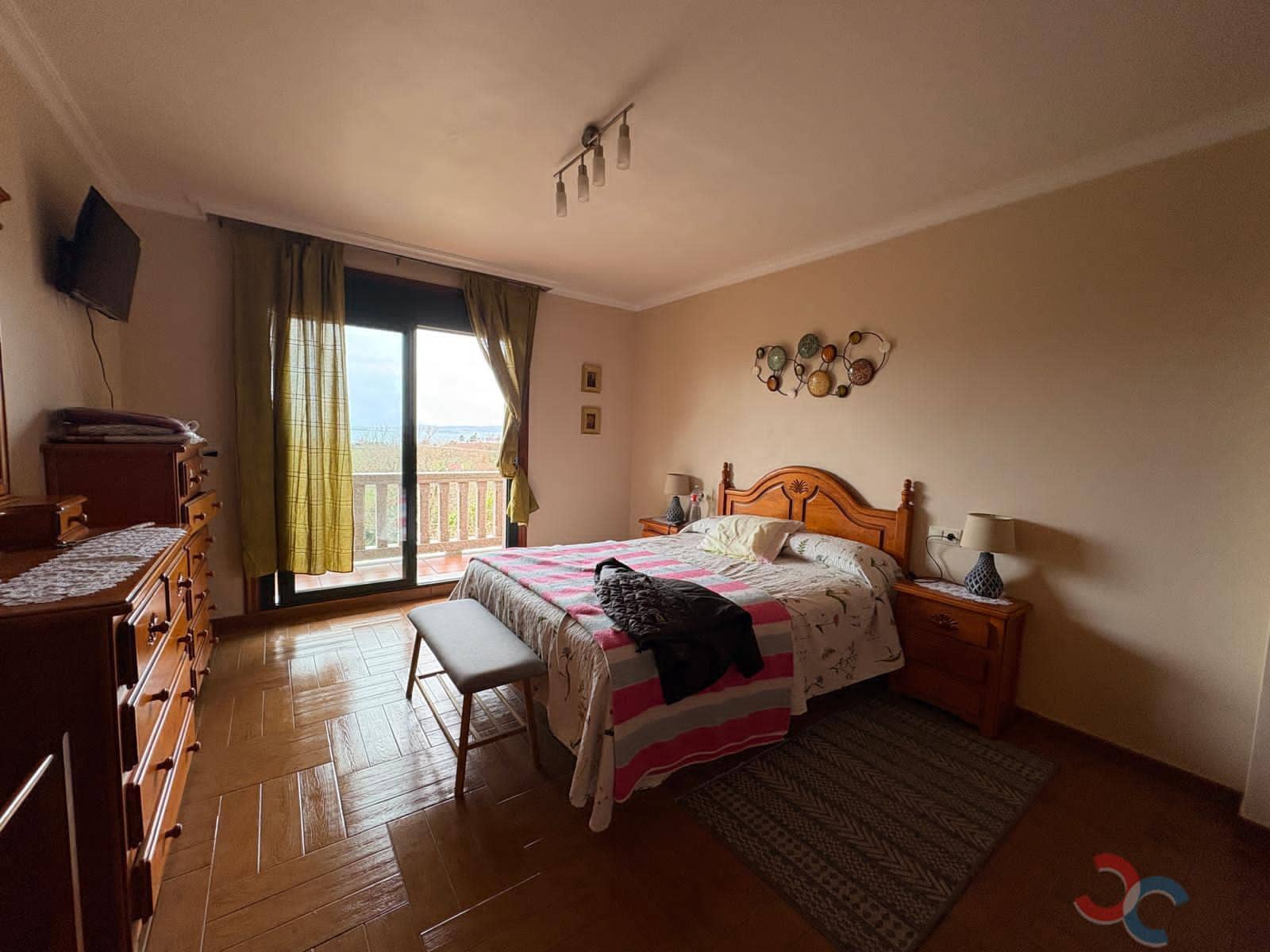 4 slaapkamer Villa te koop in Marin met zwembad garage - € 770.000 (Ref: 9758873)