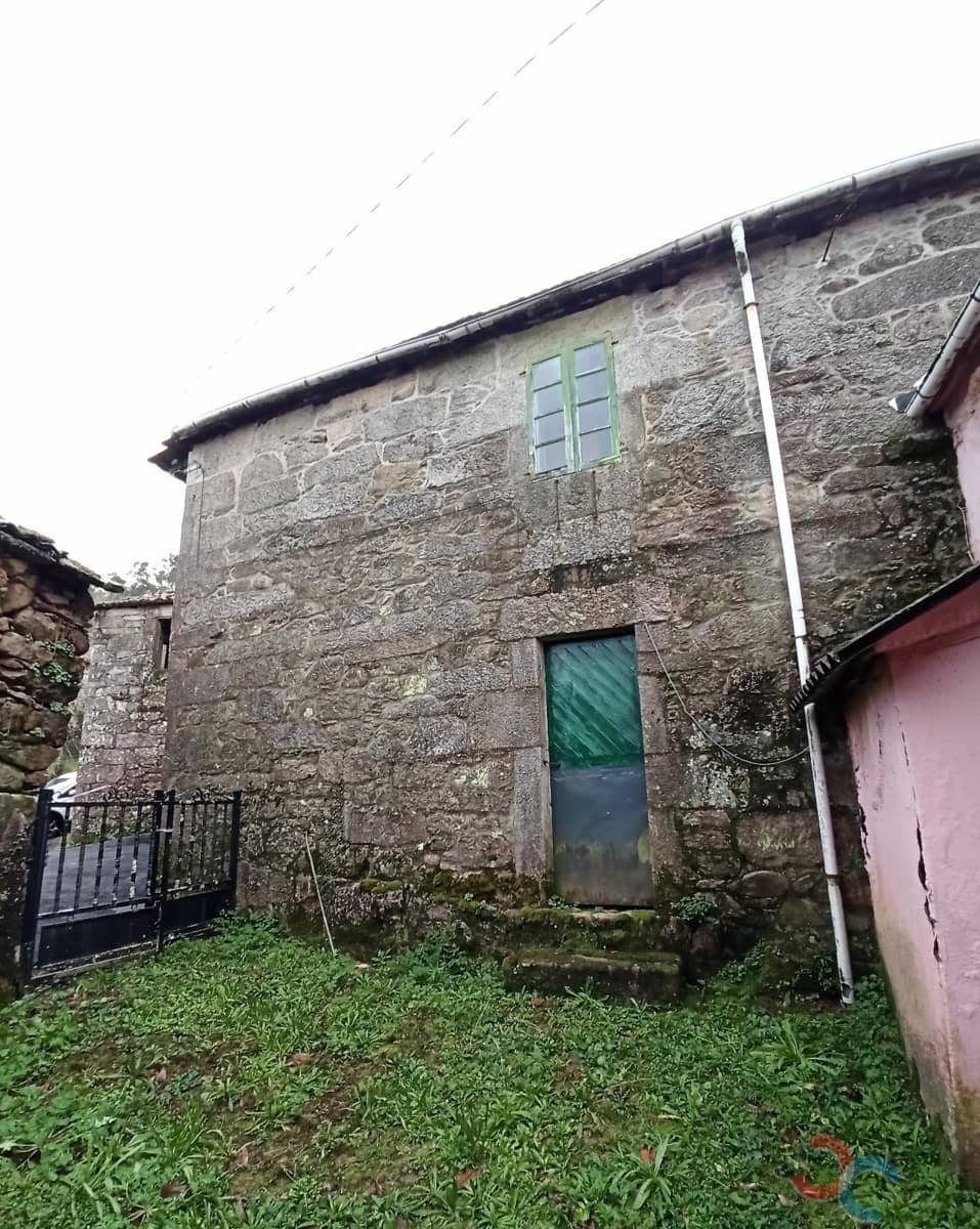 5 soveværelse Finca/Landehus til salg i Cerdedo-Cotobade - € 110.000 (Ref: 9778305)