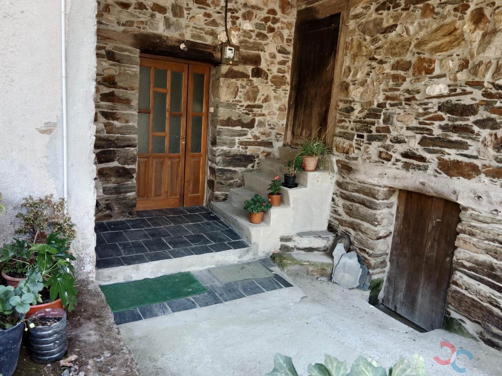 5 soveværelse Finca/Landehus til salg i Becerrea - € 180.000 (Ref: 9819644)