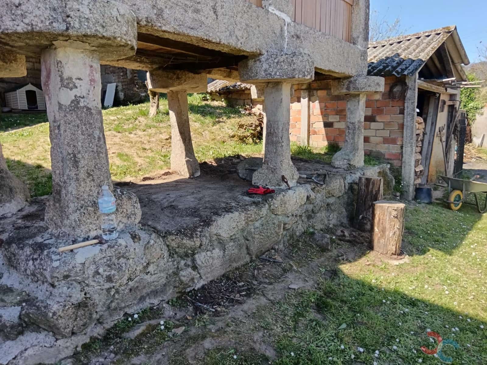 4 soveværelse Finca/Landehus til salg i Pontevedra by med garage - € 350.000 (Ref: 9830407)