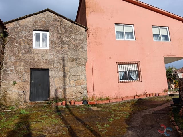 4 chambre Finca/Maison de Campagne à vendre à Pontevedra ville avec garage - 350 000 € (Ref: 9830407)