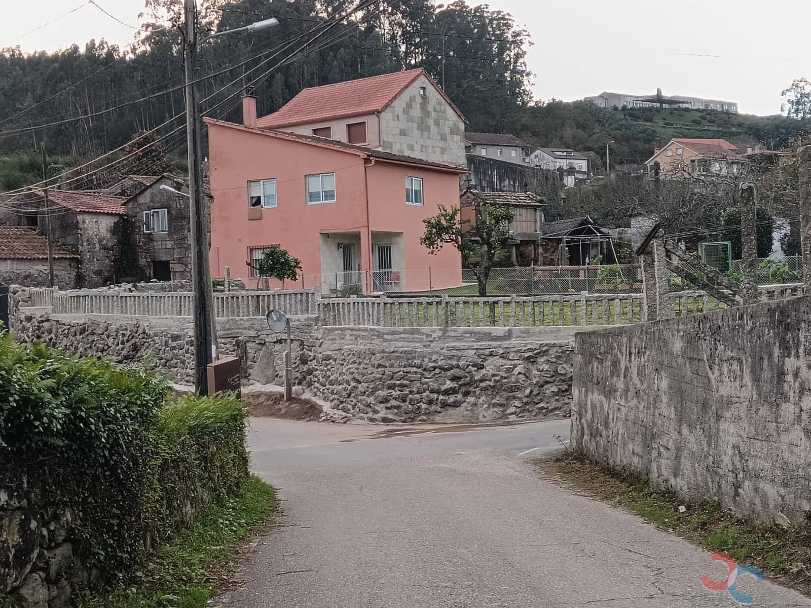 4 soveværelse Finca/Landehus til salg i Pontevedra by med garage - € 350.000 (Ref: 9830407)