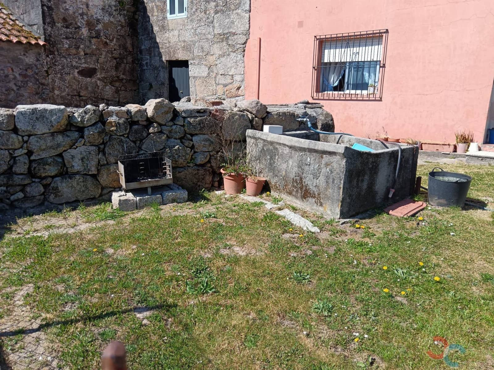 4 soveværelse Finca/Landehus til salg i Pontevedra by med garage - € 350.000 (Ref: 9830407)
