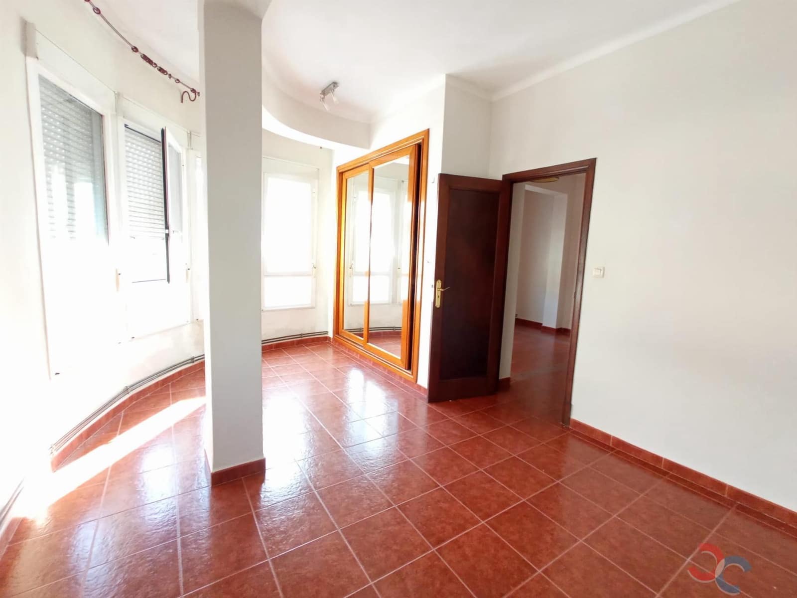 5 bedroom Townhouse for sale in Marin - € 225,000 (Ref: 9834874)