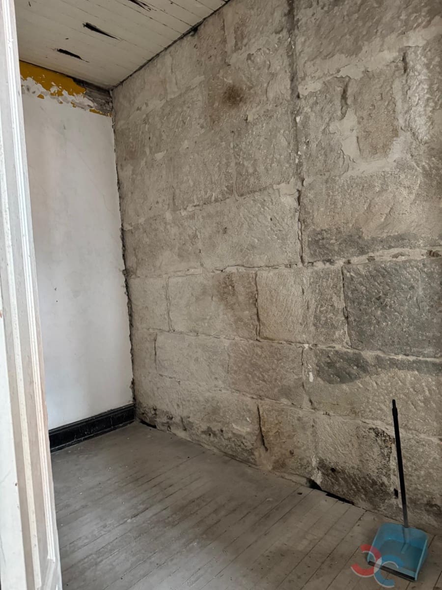 6 bedroom Flat for sale in Marin - € 105,000 (Ref: 9848387)