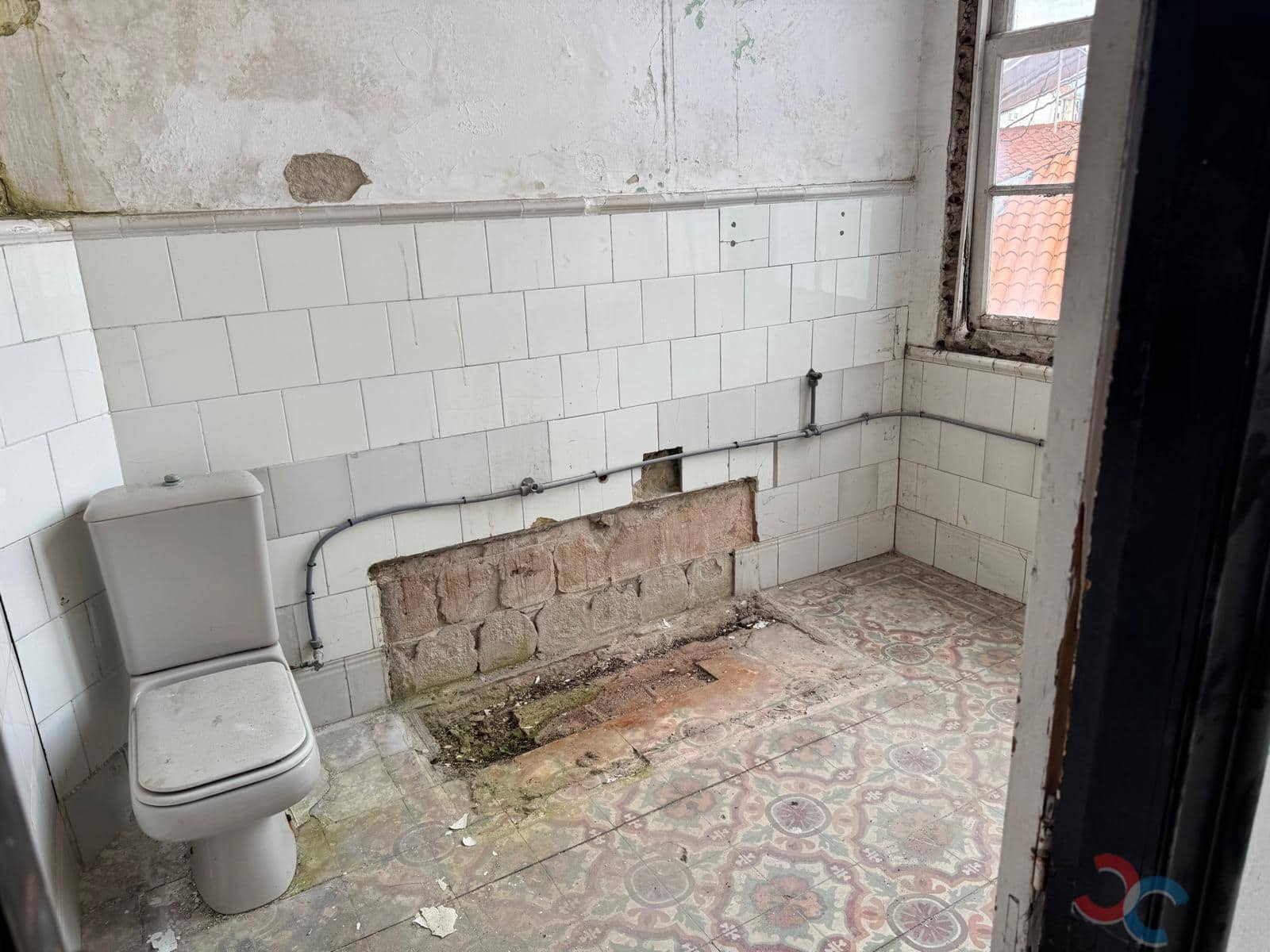 6 bedroom Flat for sale in Marin - € 105,000 (Ref: 9848387)