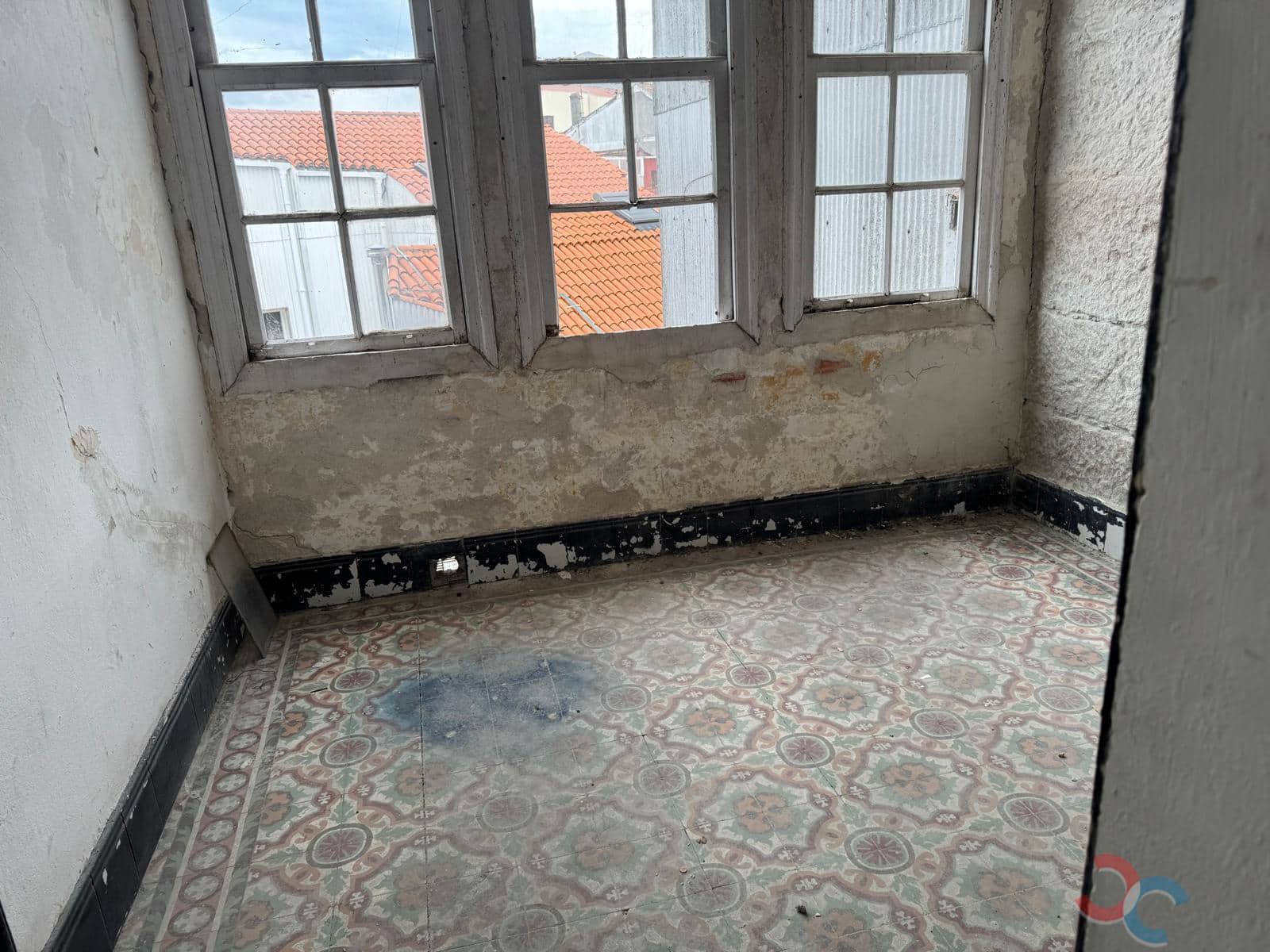 6 bedroom Flat for sale in Marin - € 105,000 (Ref: 9848387)