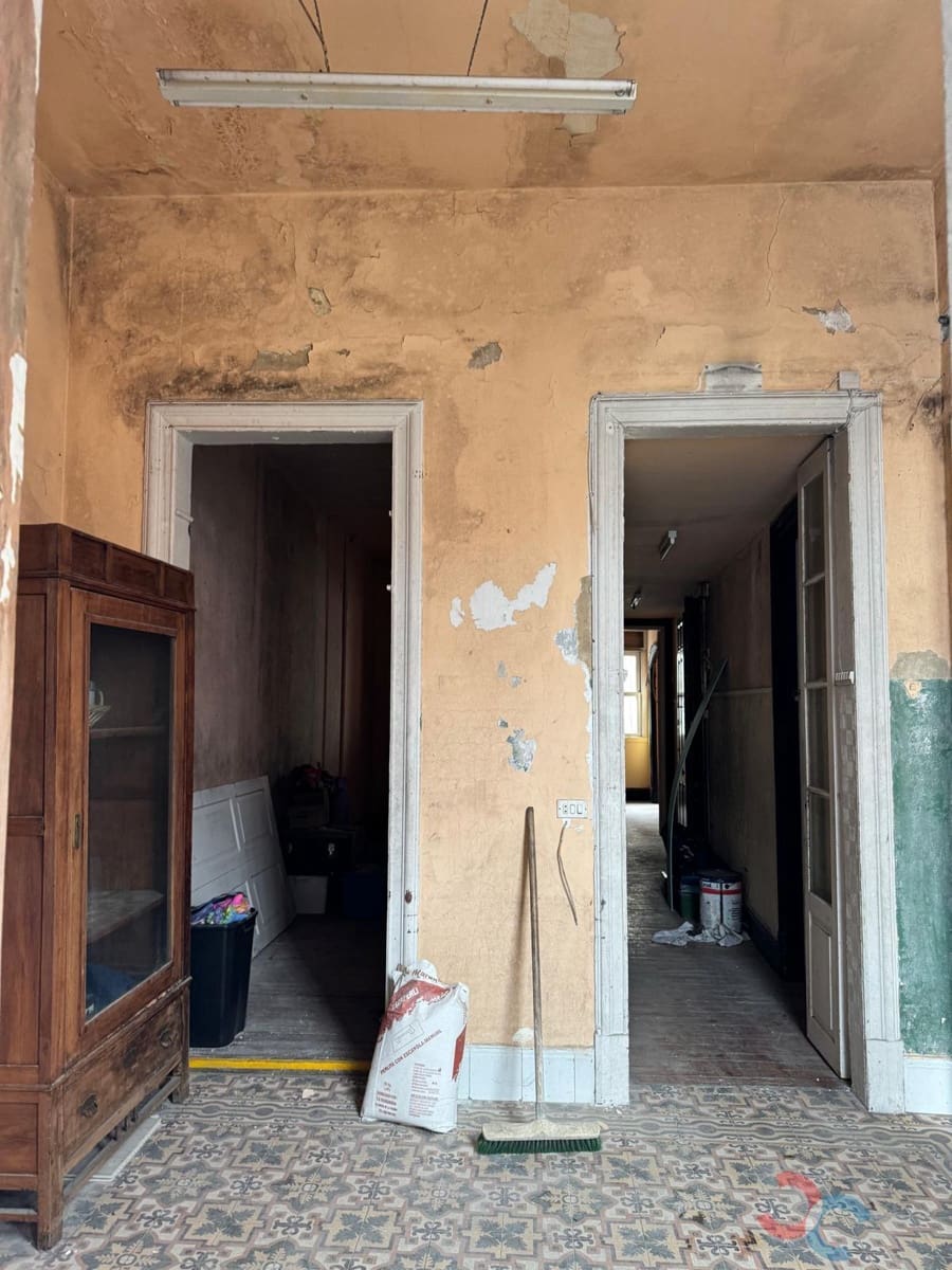 6 bedroom Flat for sale in Marin - € 120,000 (Ref: 9848389)
