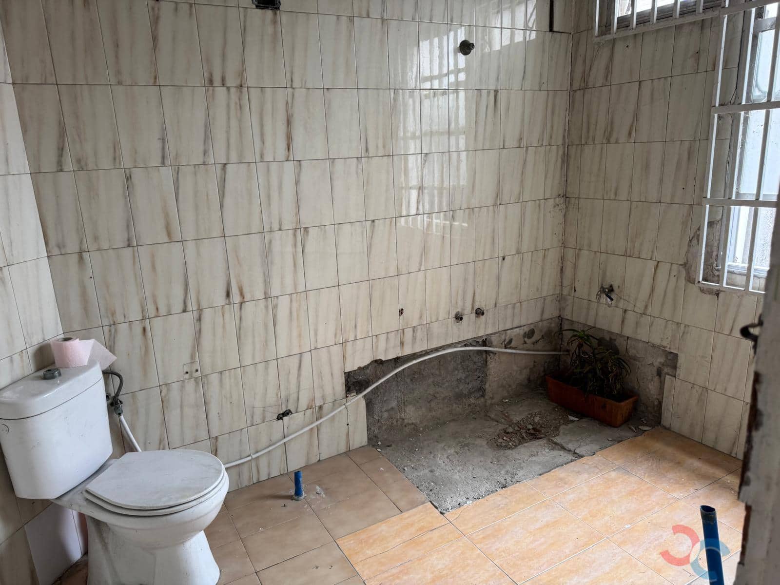 6 bedroom Flat for sale in Marin - € 120,000 (Ref: 9848389)