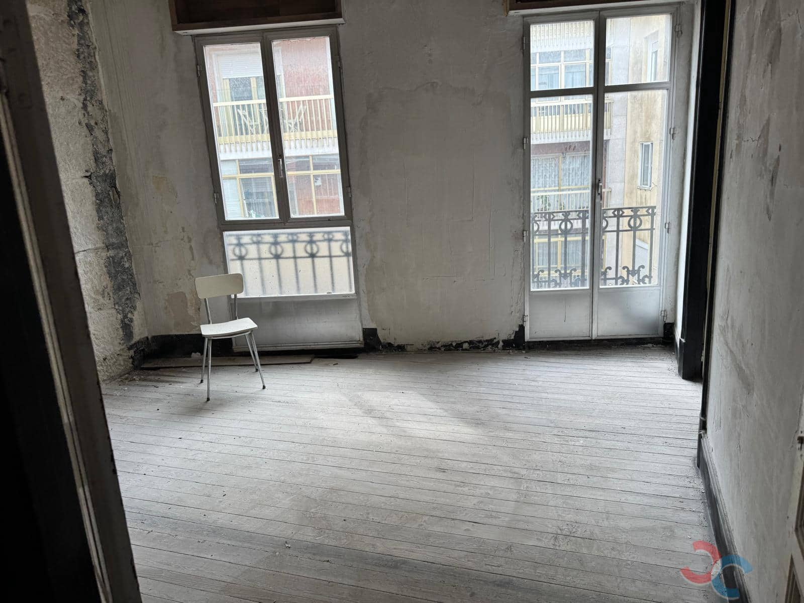 6 bedroom Flat for sale in Marin - € 120,000 (Ref: 9848389)