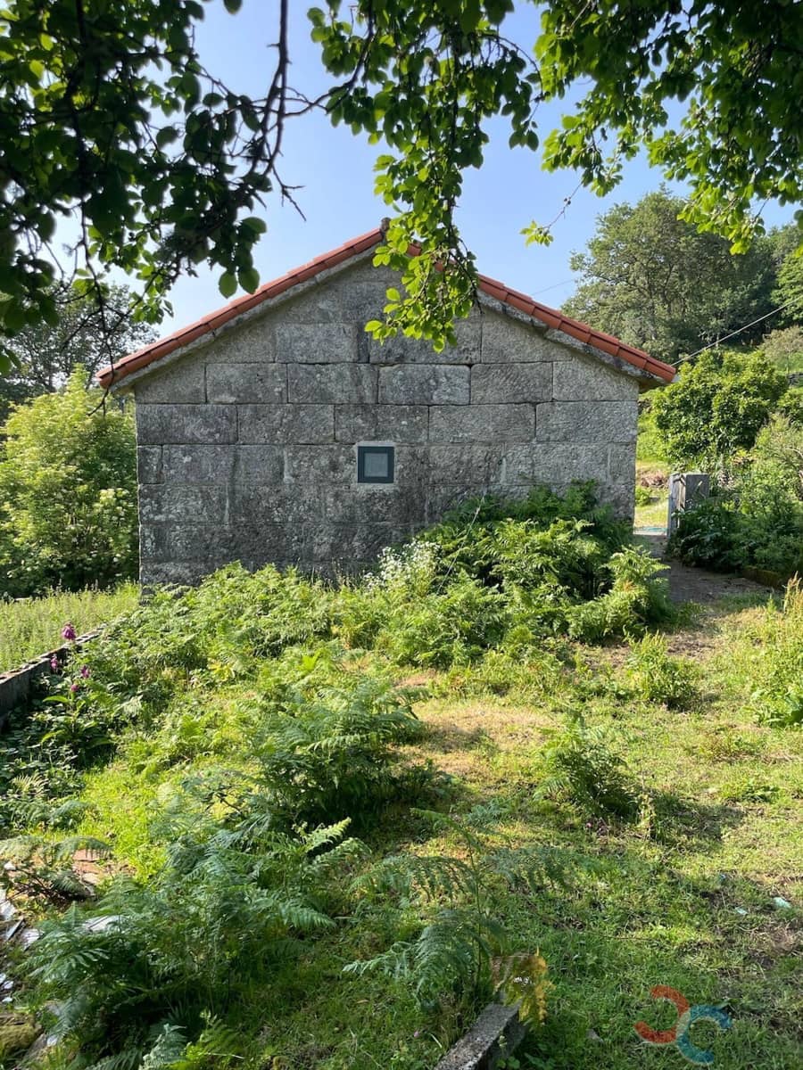3 bedroom Finca/Country House for sale in Cerdedo-Cotobade - € 85,000 (Ref: 9867122)