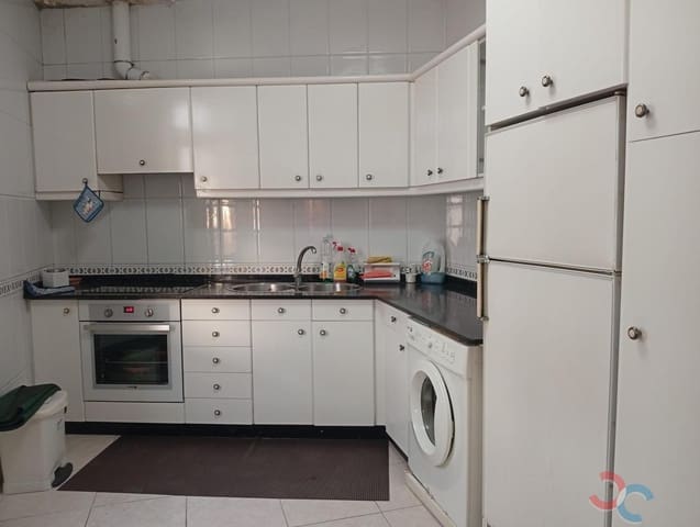 6 soveværelse Byhus til salg i Marín med garage - € 230.000 (Ref: 9876587)