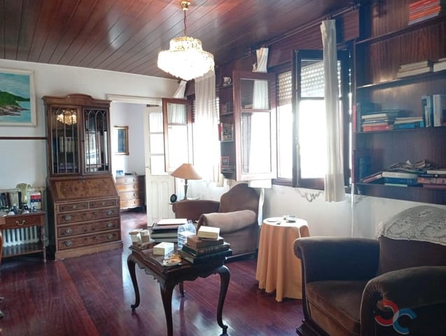 6 soveværelse Byhus til salg i Marín med garage - € 230.000 (Ref: 9876587)
