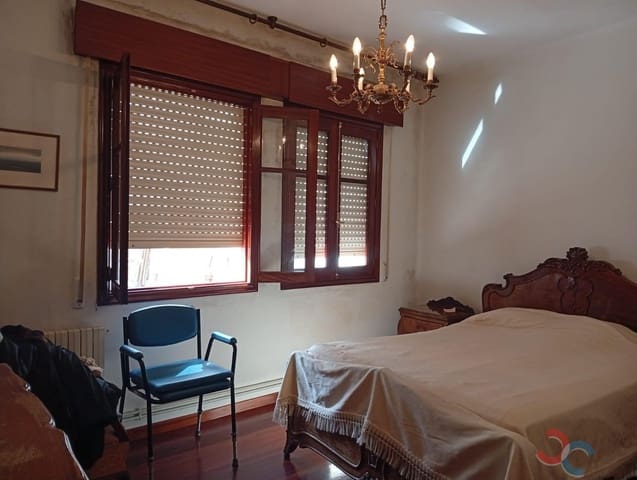 4 sypialnia Dom na sprzedaż w Marín - 160 000 € (Ref: 9891359)