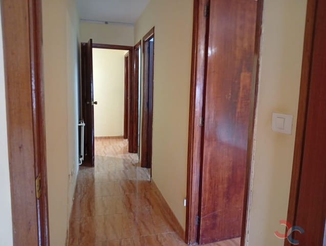 Piso de 3 habitaciones en Marín en venta - 120.000 € (Ref: 9892518)